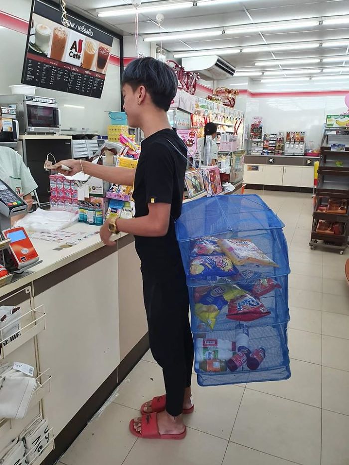 Unusual-Ways-People-Dealing-Plastic-Bag-Ban-Thailand