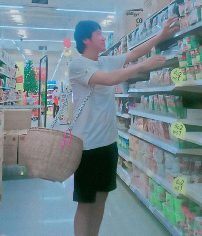 Unusual-Ways-People-Dealing-Plastic-Bag-Ban-Thailand