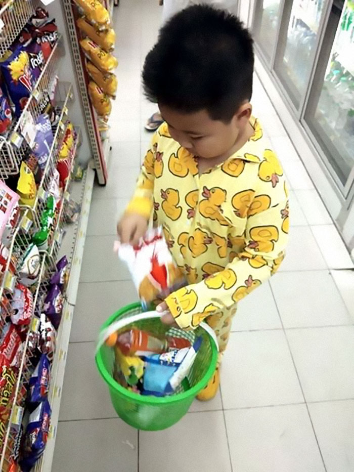 Unusual-Ways-People-Dealing-Plastic-Bag-Ban-Thailand