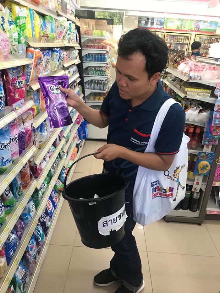 Unusual-Ways-People-Dealing-Plastic-Bag-Ban-Thailand
