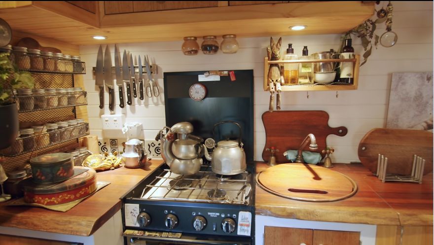 64-Year-Old Solo Woman Travels Full-Time In Her Incredible Tiny House 64-Year-Old Solo Woman Travels Full-Time In Her Incredible Tiny House