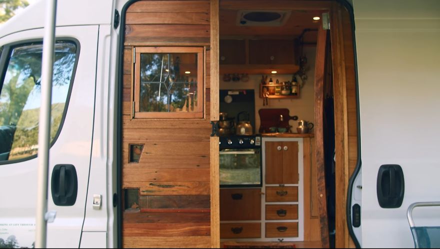 64-Year-Old Solo Woman Travels Full-Time In Her Incredible Tiny House 64-Year-Old Solo Woman Travels Full-Time In Her Incredible Tiny House