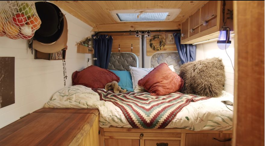 64-Year-Old Solo Woman Travels Full-Time In Her Incredible Tiny House 64-Year-Old Solo Woman Travels Full-Time In Her Incredible Tiny House