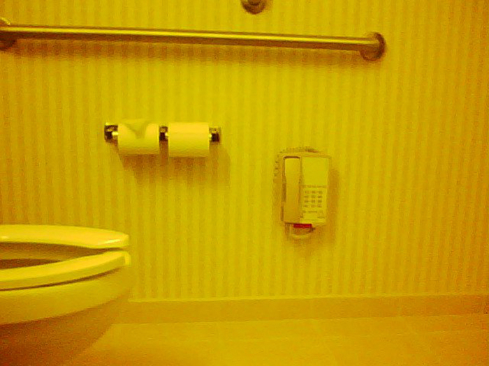 22 Pics Of Hotel Horrors From Las Vegas Shared By Visitors