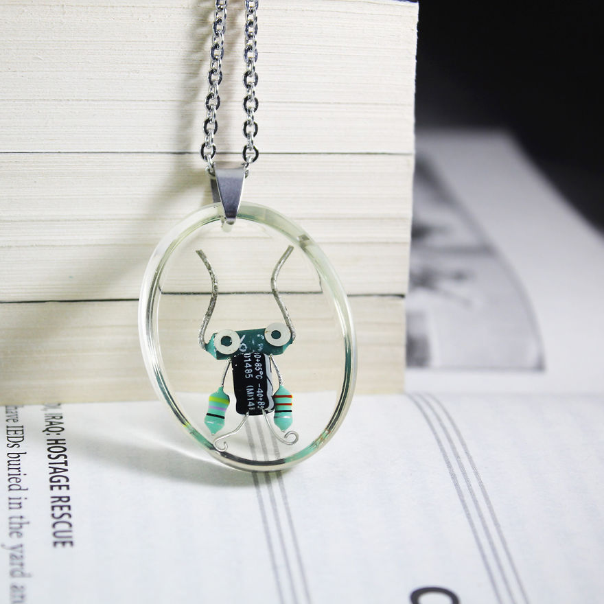 I Turned Electronic Components Into Adoptable Tiny Robots