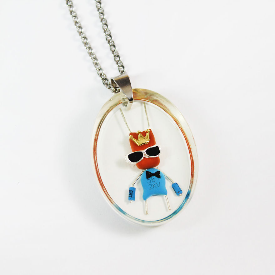 I Turned Electronic Components Into Adoptable Tiny Robots