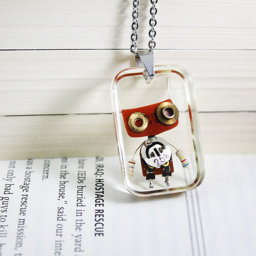 I Turned Electronic Components Into Adoptable Tiny Robots