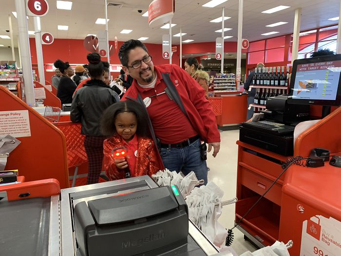 8-Year-Old Who's Obsessed With Target Throws A Target-Themed Birthday Bash 8-Year-Old Who's Obsessed With Target Throws A Target-Themed Birthday Bash
