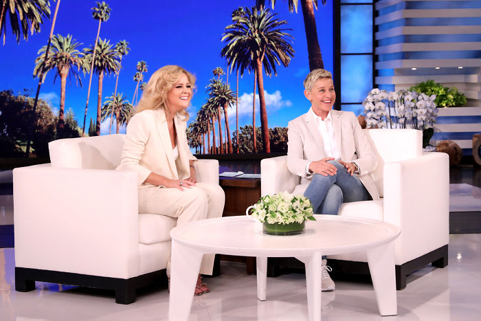 Woman Who Went Viral For Singing 'Shallow' On The Subway Appears On Ellen To Sing It Again And Slays It Woman Who Went Viral For Singing 'Shallow' On The Subway Appears On Ellen To Sing It Again And Slays It