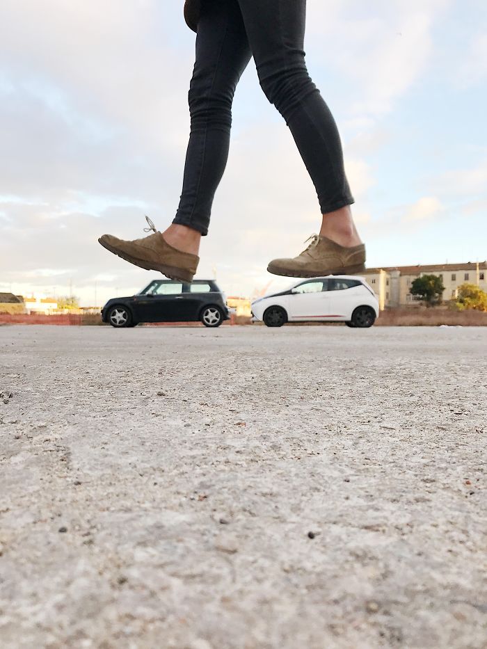 Here Are My 30 Best Optical Illusions That Were Made Without Any Editing Software