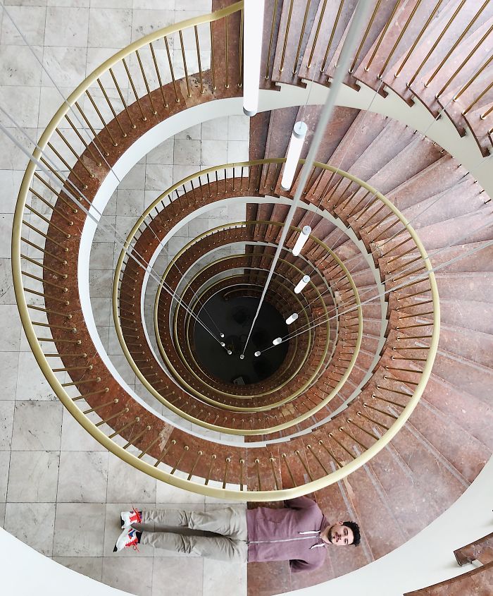 Here Are My 30 Best Optical Illusions That Were Made Without Any Editing Software