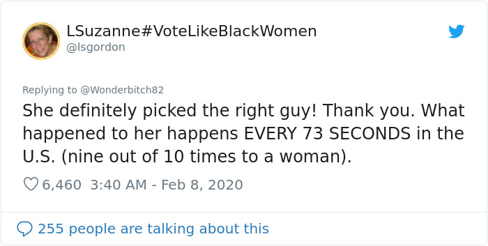 Woman Gets Followed Home By Three Strangers, Hugs This Black Guy And Asks Him To Help Her Woman Gets Followed Home By Three Strangers, Hugs This Black Guy And Asks Him To Help Her