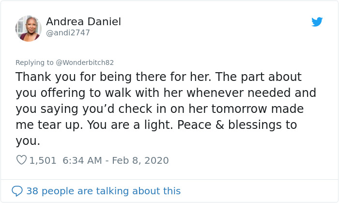 Woman Gets Followed Home By Three Strangers, Hugs This Black Guy And Asks Him To Help Her Woman Gets Followed Home By Three Strangers, Hugs This Black Guy And Asks Him To Help Her