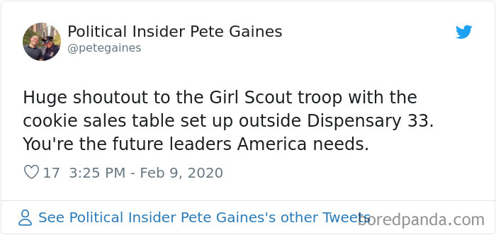 Girl Scouts Set Up Their Stall Outside A Weed Dispensary In Chicago, Sell Several Hundred Boxes Girl Scouts Set Up Their Stall Outside A Weed Dispensary In Chicago, Sell Several Hundred Boxes
