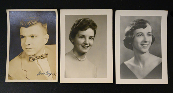 A School Found A Purse That Was Lost Back In The 50s, And It's Like A Time Capsule For People Of The Generation A School Found A Purse That Was Lost Back In The 50s, And It's Like A Time Capsule For People Of The Generation