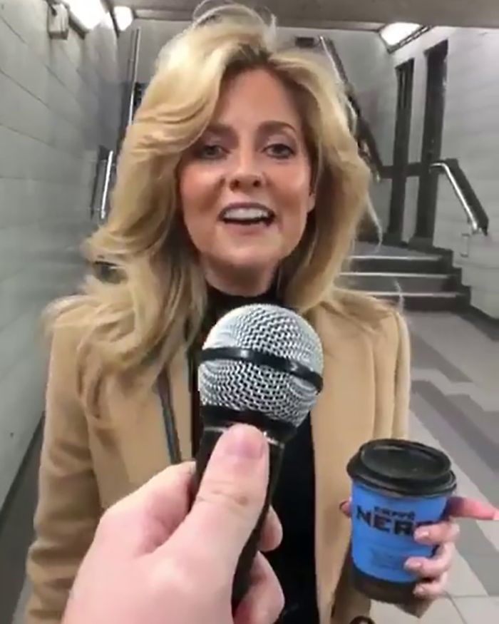 Woman Who Went Viral For Singing 'Shallow' On The Subway Appears On Ellen To Sing It Again And Slays It Woman Who Went Viral For Singing 'Shallow' On The Subway Appears On Ellen To Sing It Again And Slays It