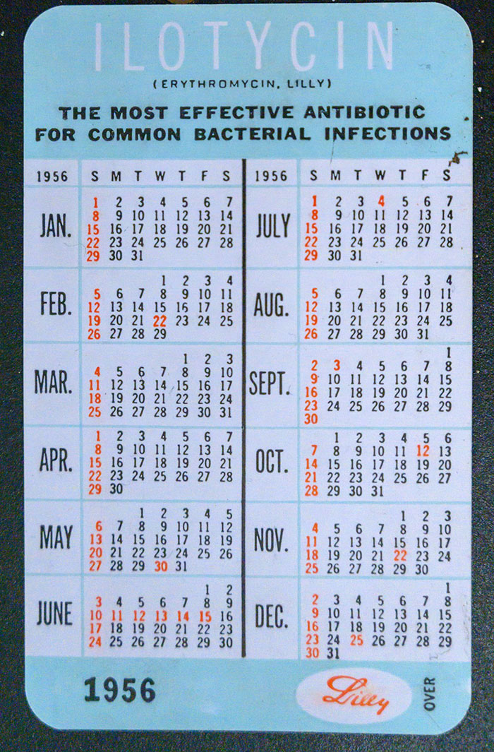 A School Found A Purse That Was Lost Back In The 50s, And It's Like A Time Capsule For People Of The Generation A School Found A Purse That Was Lost Back In The 50s, And It's Like A Time Capsule For People Of The Generation