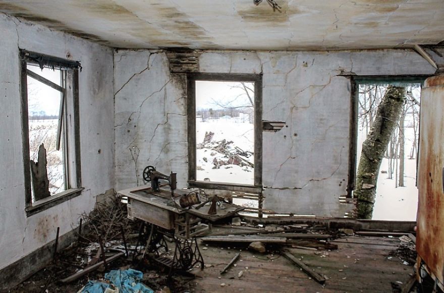 Exploring Abandoned Homes Throughout Rural Wisconsin