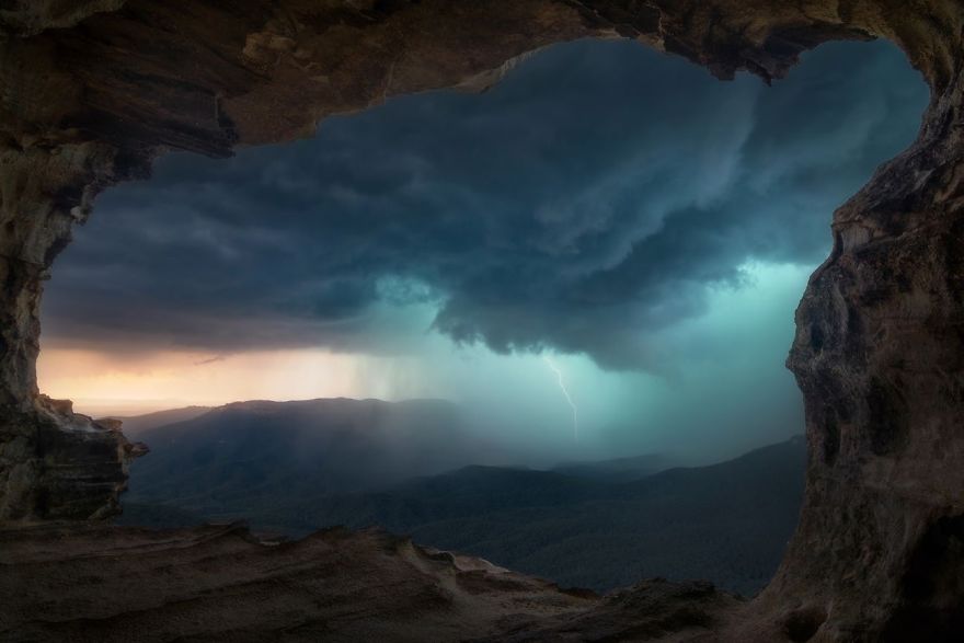 Lincoln’s Rock, Blue Mountains, New South Wales, Australia By Benjamin Maze