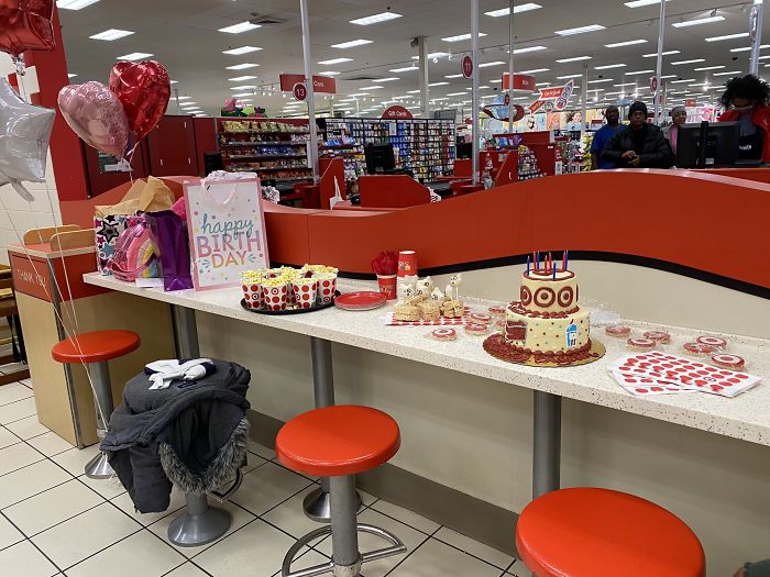8-Year-Old Who's Obsessed With Target Throws A Target-Themed Birthday Bash 8-Year-Old Who's Obsessed With Target Throws A Target-Themed Birthday Bash