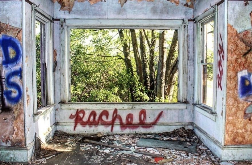 Exploring Abandoned Homes Throughout Rural Wisconsin