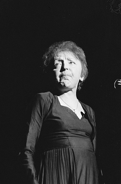 396px-Edith_Piaf_zingt_in_ons_land_Bestanddeelnr_914-6443-5e3ab60d1ffe1.jpg
