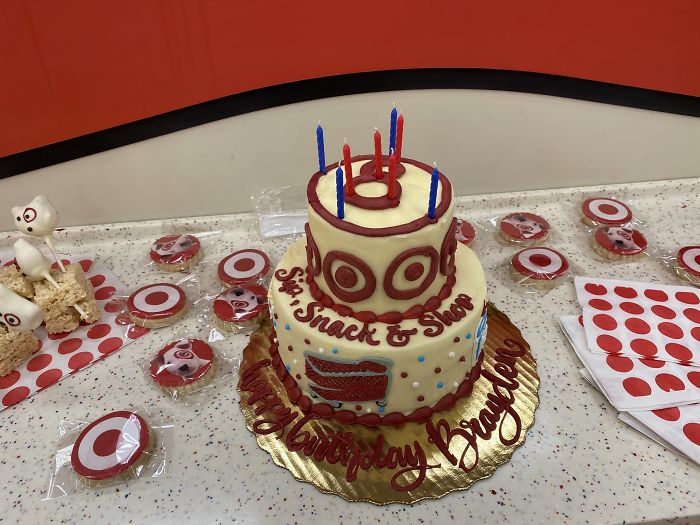 8-Year-Old Who's Obsessed With Target Throws A Target-Themed Birthday Bash