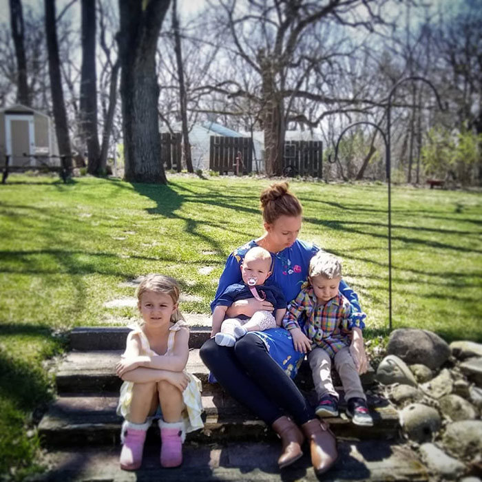 Mom Updates The Existing Food Pyramid To What Her Kids Are Actually Willing To Eat Mom Updates The Existing Food Pyramid To What Her Kids Are Actually Willing To Eat