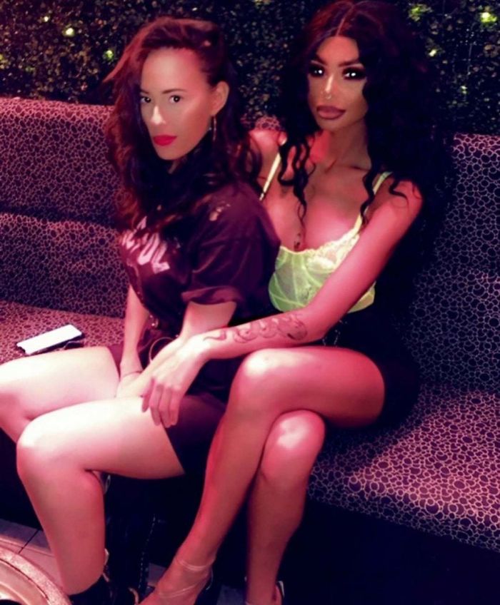 All Of Her Photos Are Heavily Facetuned, But This One Is Just Beyond