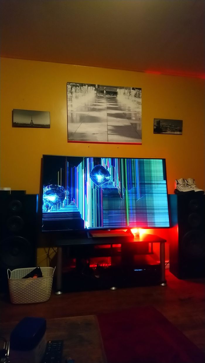 Ignored My Girlfriend's Texts After A Tough Shift At Work. She Took Her Frustration Out On My TV, Rip Big Guy