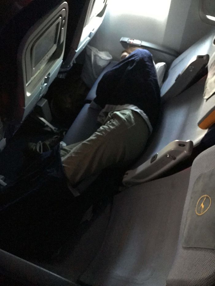 I Was On A 9 Hour Flight And My Seat Was Broken So The Flight Attendent Told Me To Sit Next To This Woman