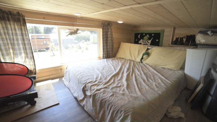 At 77 She Sold Half Of Her Stuff To Live In Her Downstairs Bedroom Tiny House