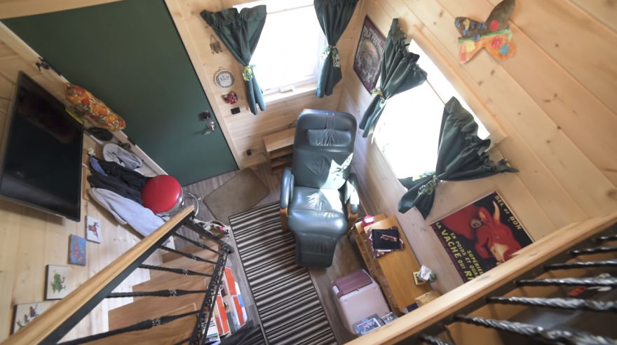 At 77 She Sold Half Of Her Stuff To Live In Her Downstairs Bedroom Tiny House