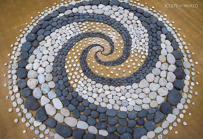 Stone-Arrangements-Beach-Land-Art-Jon-Foreman