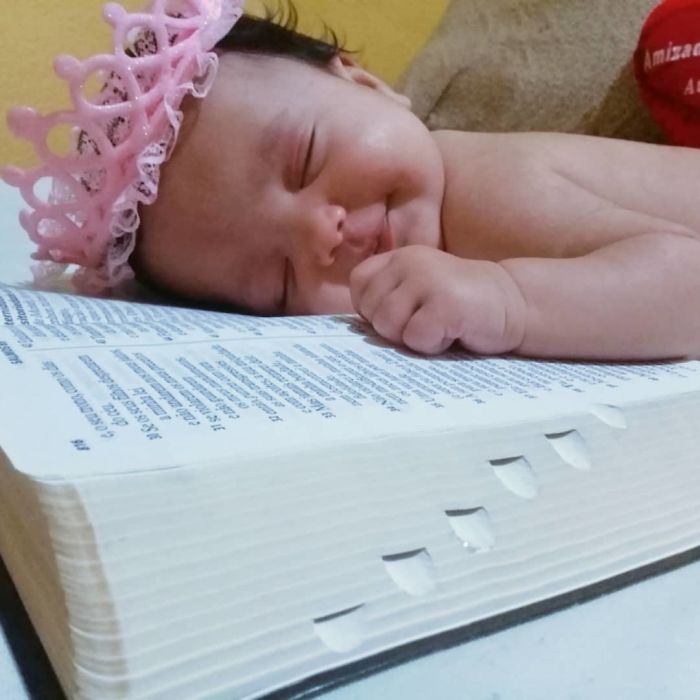 Dad Spends Months Talking To His Baby In The Womb, She Reacts To His Voice With The Biggest Smile Once Born Dad Spends Months Talking To His Baby In The Womb, She Reacts To His Voice With The Biggest Smile Once Born