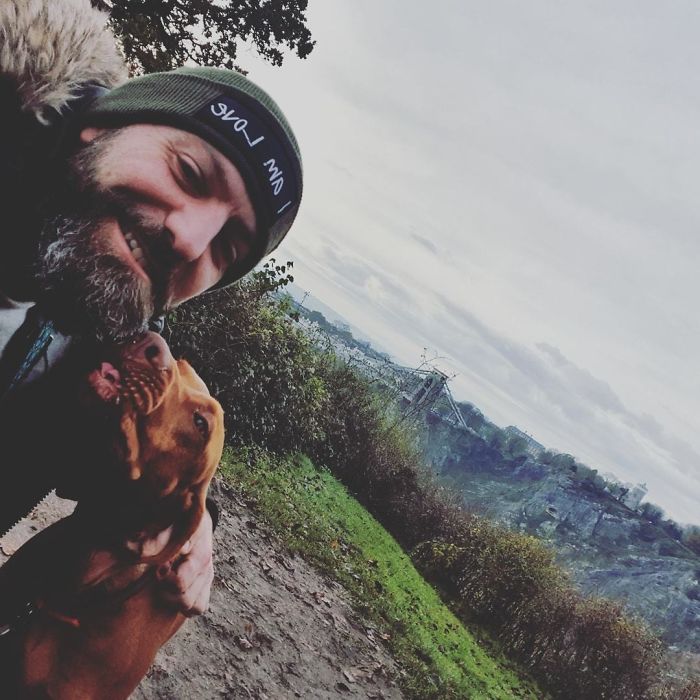 Guy Sets Up A Dog-Walking Group For Men Who Need A Companion To Open Up About Their Problems