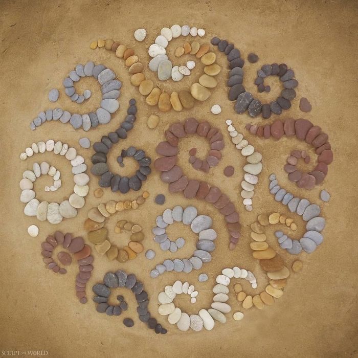 Stone-Arrangements-Beach-Land-Art-Jon-Foreman