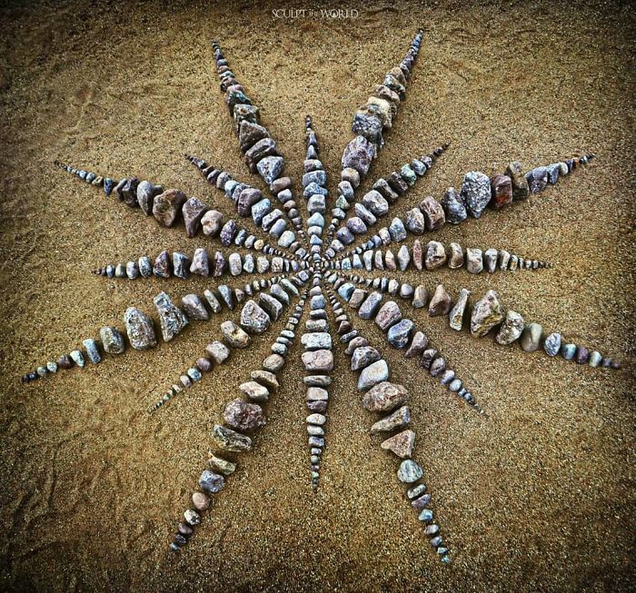 Stone-Arrangements-Beach-Land-Art-Jon-Foreman