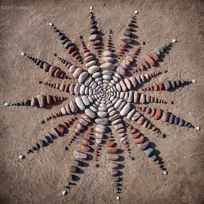 Stone-Arrangements-Beach-Land-Art-Jon-Foreman