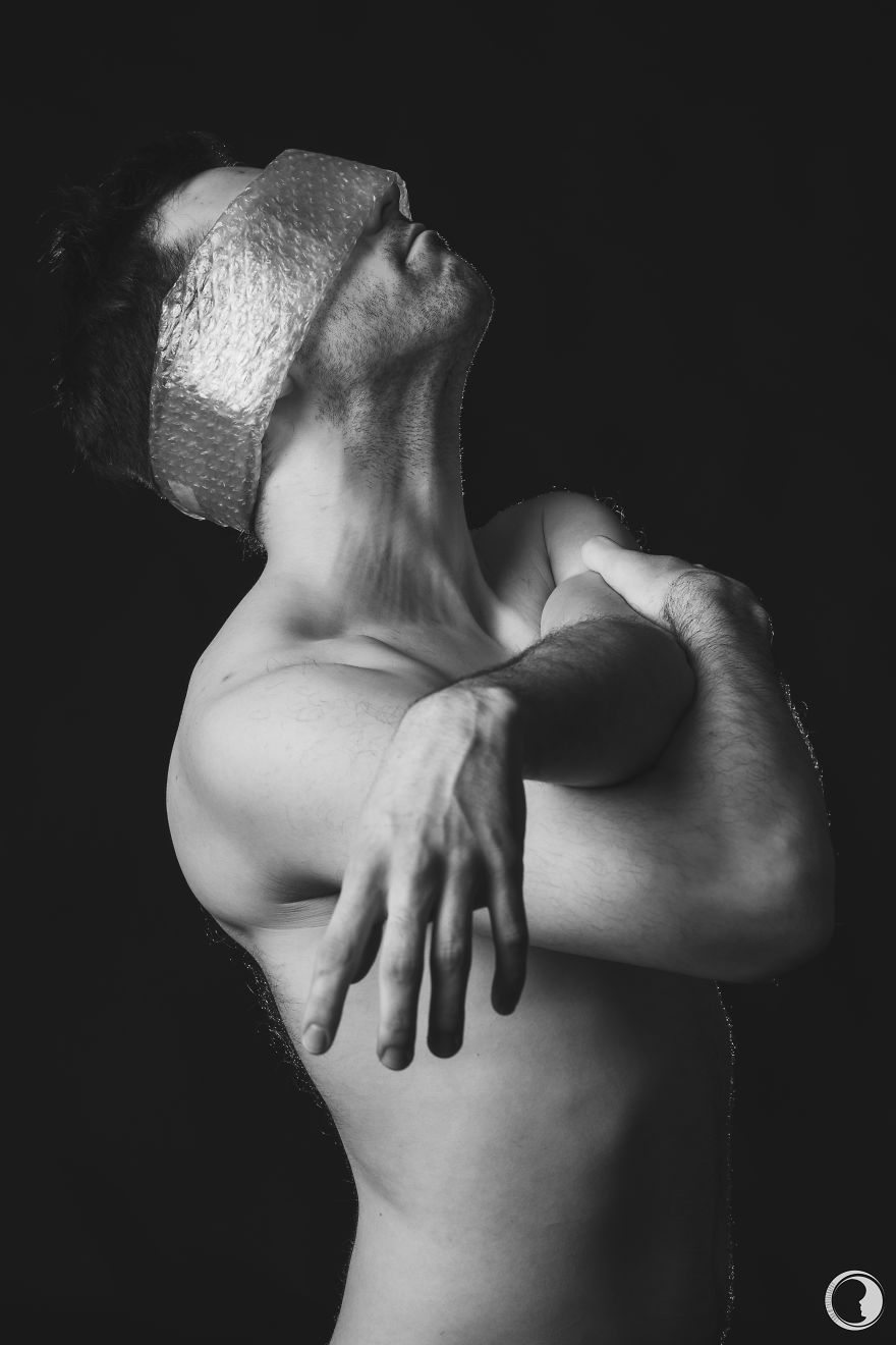 I Created The "Blind To Plastic" Portrait Series To Address Our Ignorance For Plastic Pollution I Created The "Blind To Plastic" Portrait Series To Address Our Ignorance For Plastic Pollution