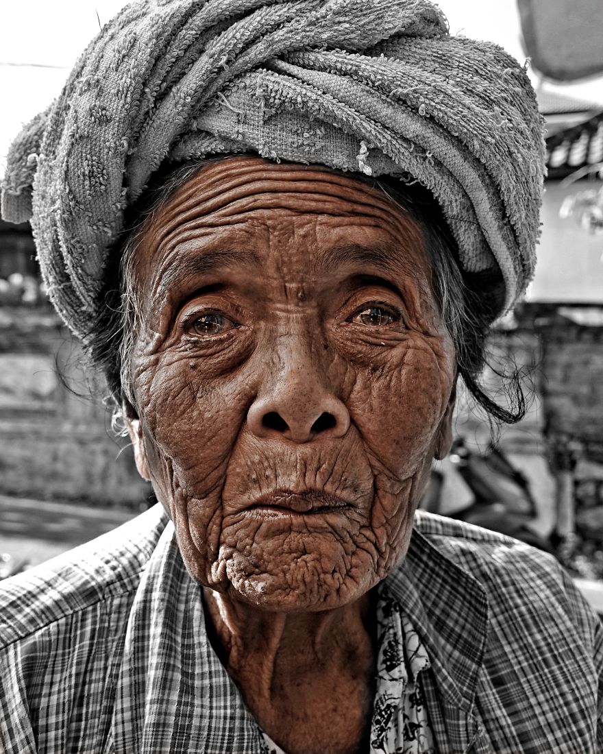 I Photographe Seniors In Ubud From Up-Close