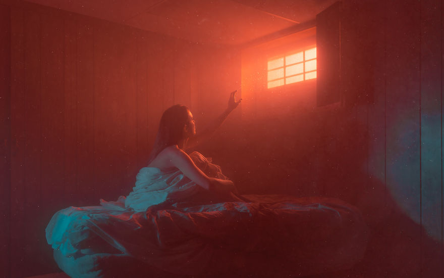 Photographer Tells Haunting Stories With His Cinematic Night-Time Photos