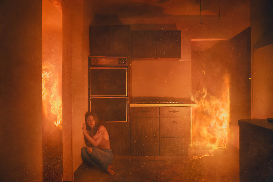 Photographer Tells Haunting Stories With His Cinematic Night-Time Photos