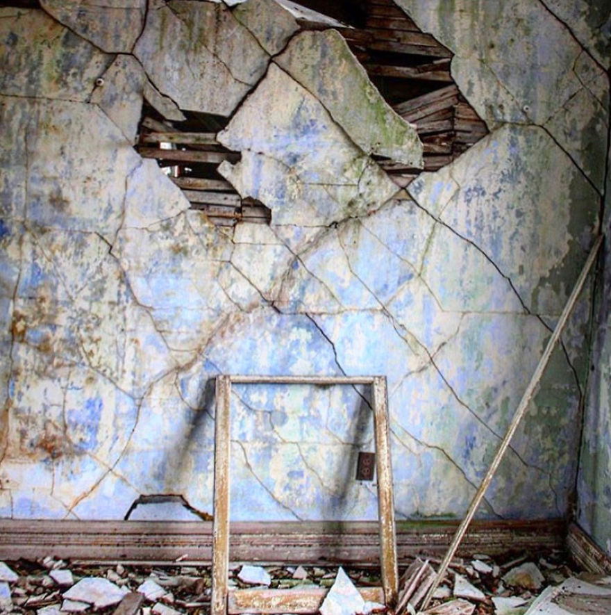 Exploring Abandoned Homes Throughout Rural Wisconsin