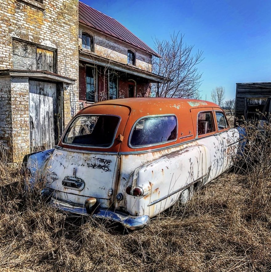 Exploring Abandoned Homes Throughout Rural Wisconsin