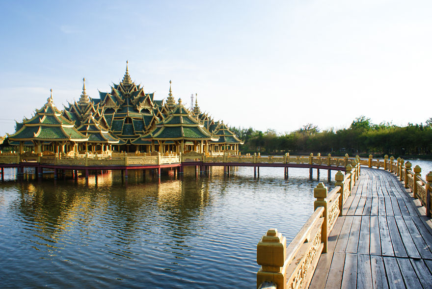 These Photographs Show The Beauty And The Drama Of Tourism In Thailand These Photographs Show The Beauty And The Drama Of Tourism In Thailand