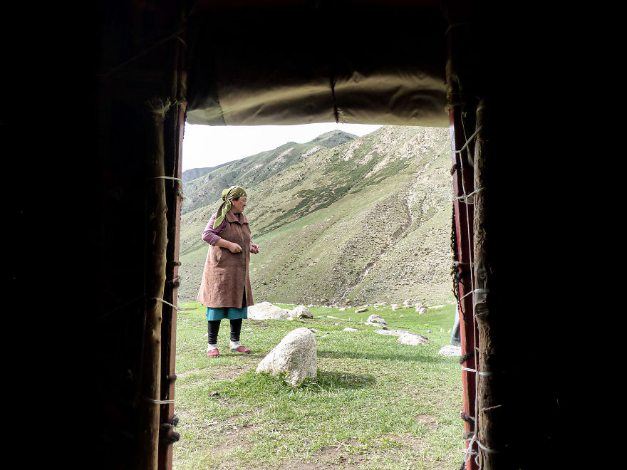 At 22 Years Old, I Came Alone In Kyrgyzstan To Meet Nomadic People In The Mountains