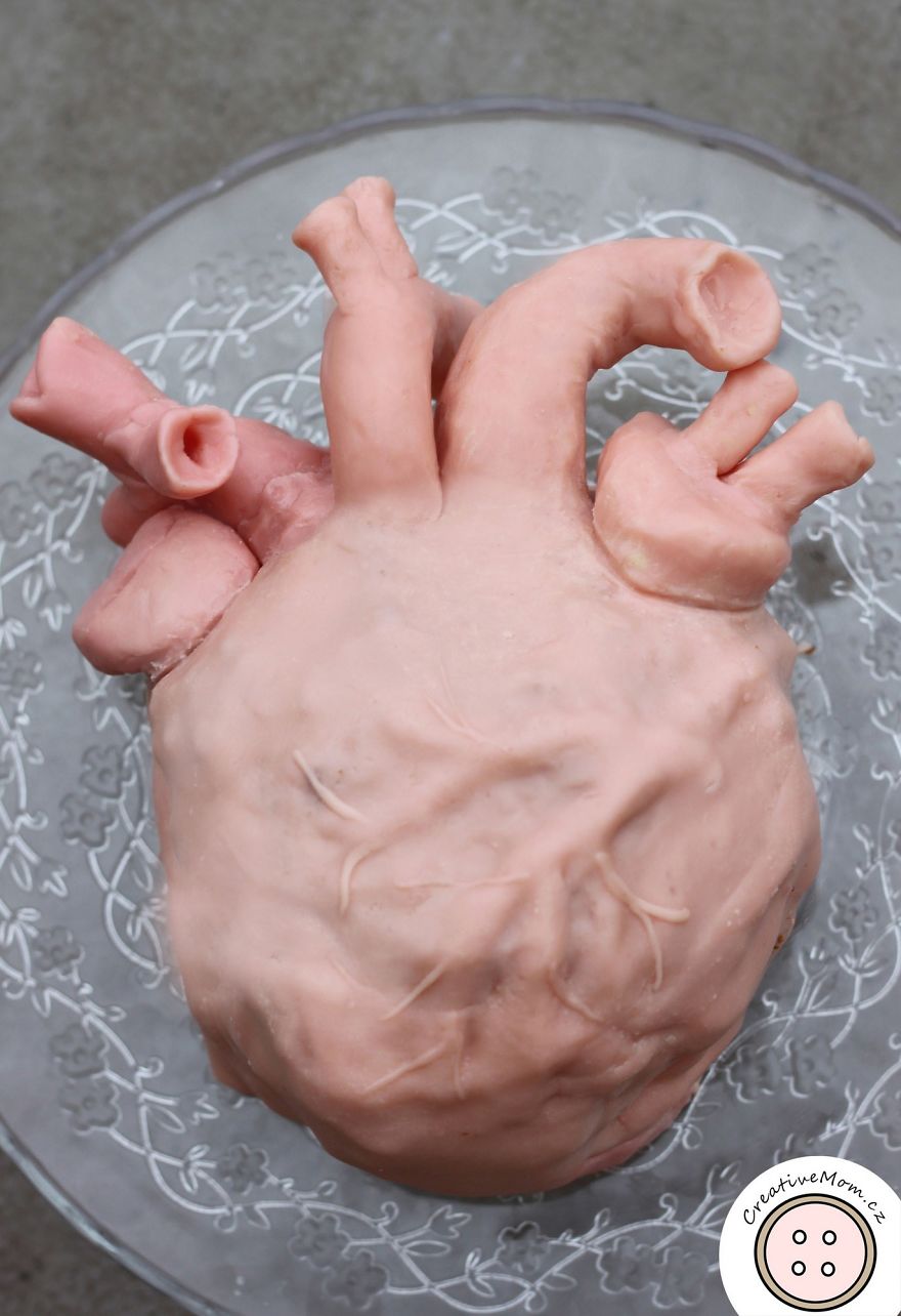 I Made This Valentine's Day Realistic Human Heart Cake And Here's How I Made This Valentine's Day Realistic Human Heart Cake And Here's How