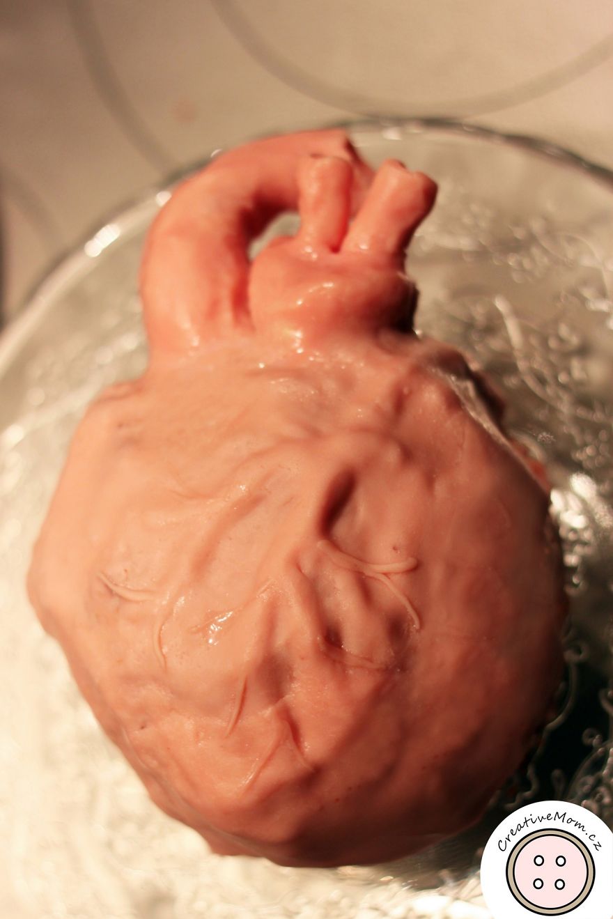 I Made This Valentine's Day Realistic Human Heart Cake And Here's How I Made This Valentine's Day Realistic Human Heart Cake And Here's How