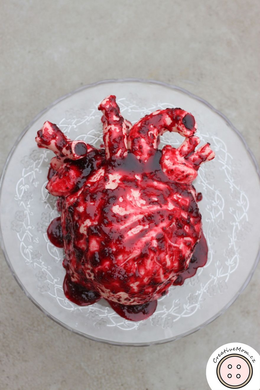 I Made This Valentine's Day Realistic Human Heart Cake And Here's How I Made This Valentine's Day Realistic Human Heart Cake And Here's How